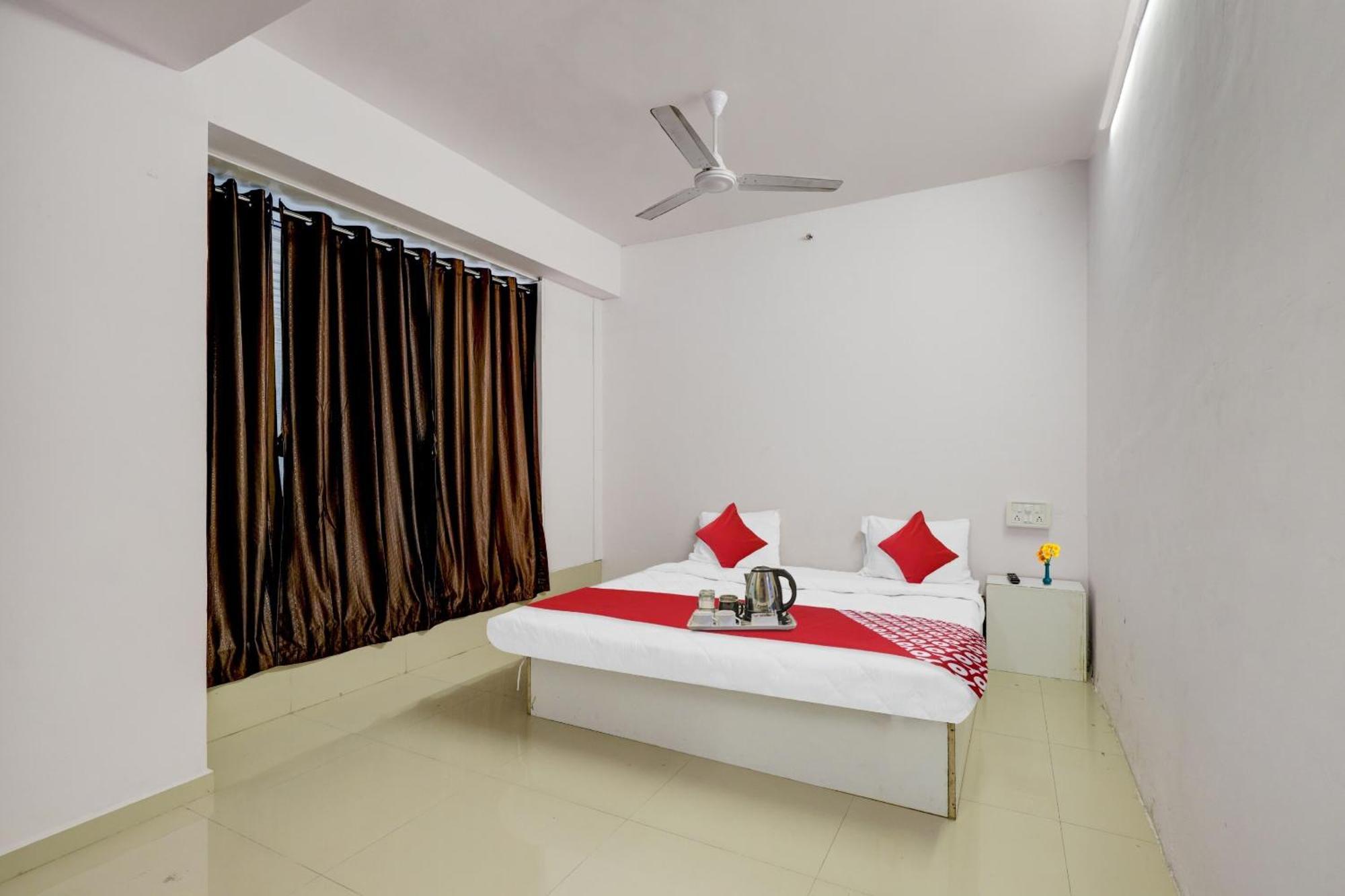 Hotel O Cozy Rooms Súrat Exteriér fotografie