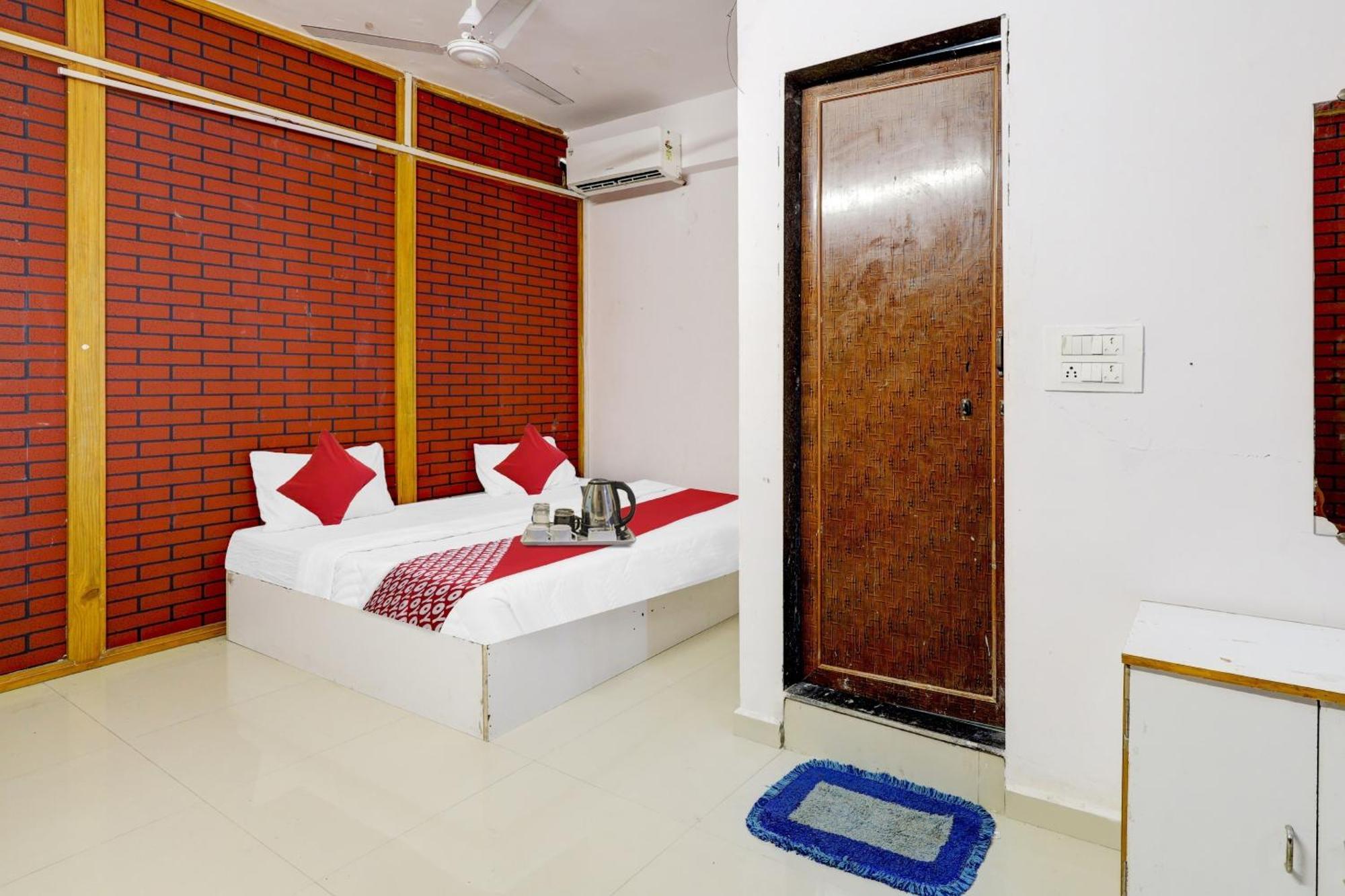 Hotel O Cozy Rooms Súrat Exteriér fotografie