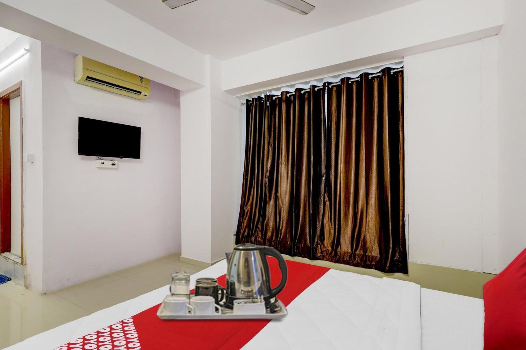 Hotel O Cozy Rooms Súrat Exteriér fotografie