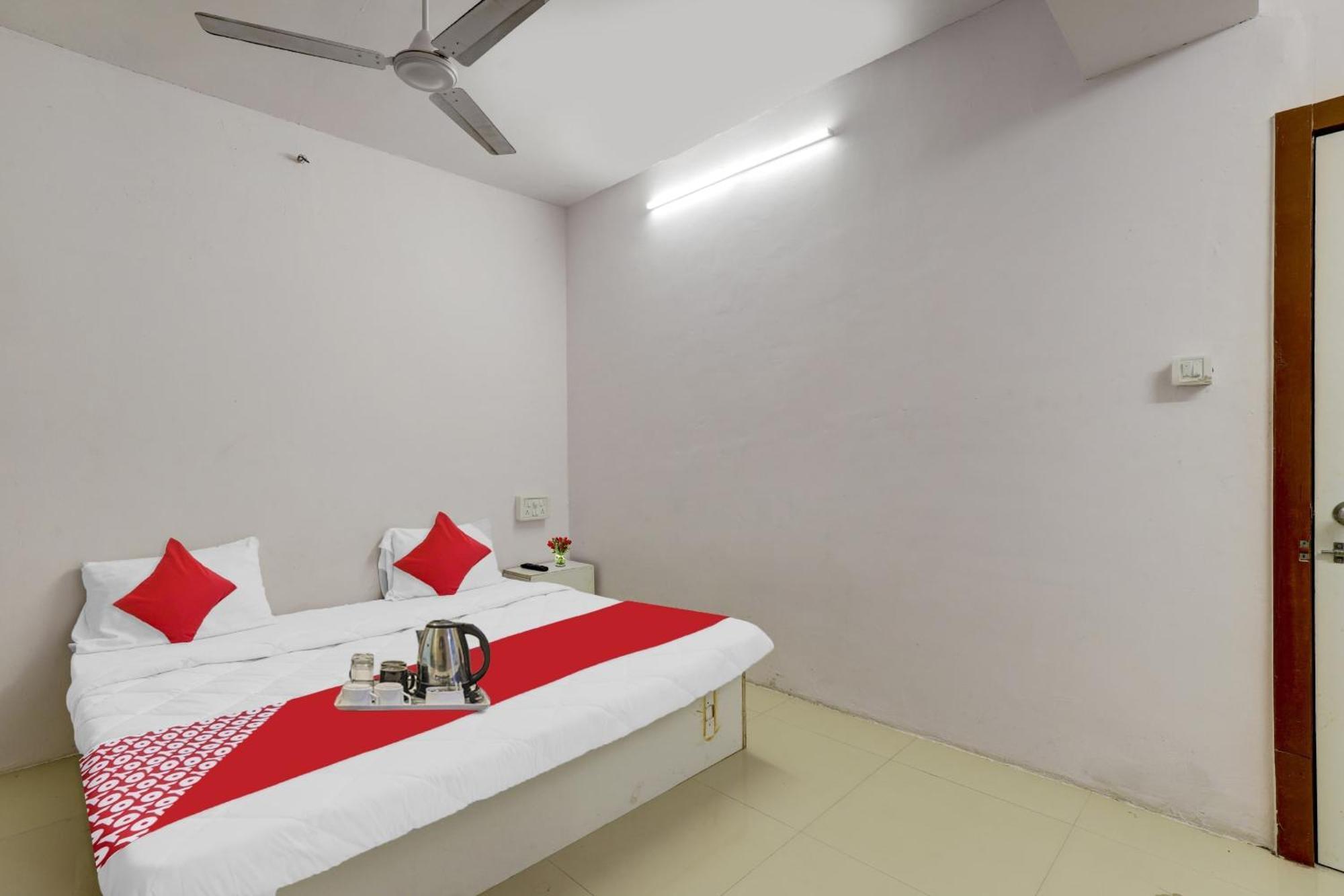 Hotel O Cozy Rooms Súrat Exteriér fotografie