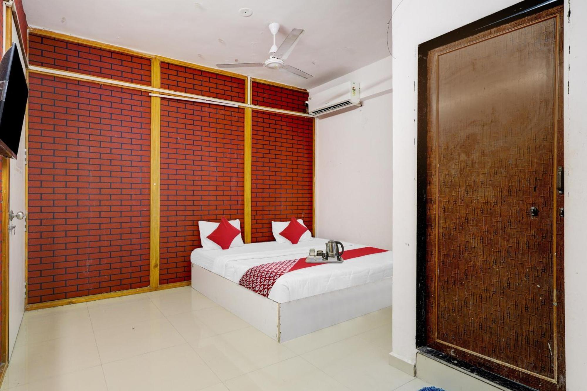 Hotel O Cozy Rooms Súrat Exteriér fotografie